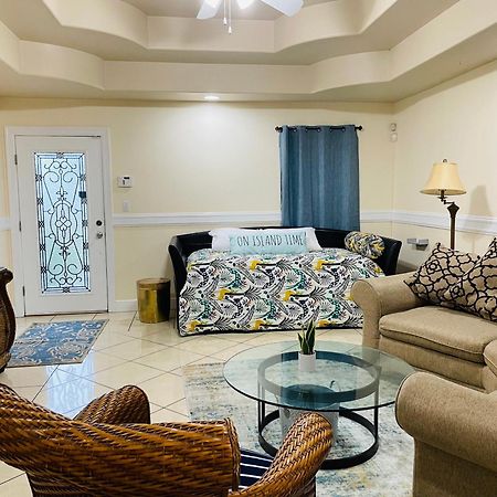 Brownsville Comfort 2 Bedroom 1 Bath , Spacious Kitchen And Outdoor Home Esterno foto