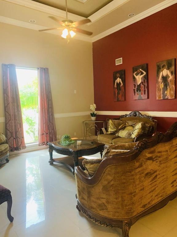 Brownsville Comfort 2 Bedroom 1 Bath , Spacious Kitchen And Outdoor Home Esterno foto