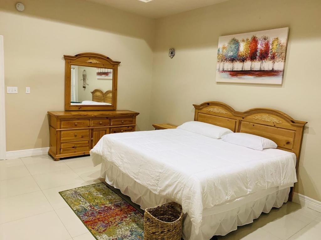 Brownsville Comfort 2 Bedroom 1 Bath , Spacious Kitchen And Outdoor Home Esterno foto