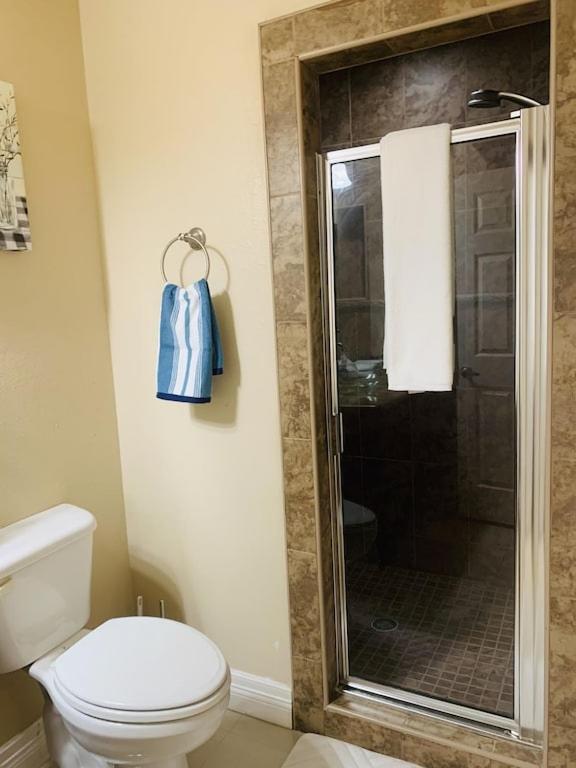 Brownsville Comfort 2 Bedroom 1 Bath , Spacious Kitchen And Outdoor Home Esterno foto